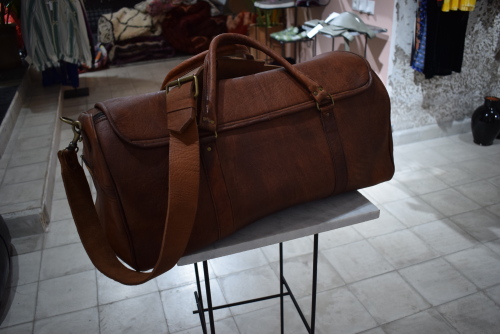 LARGE TRAVEL BAG