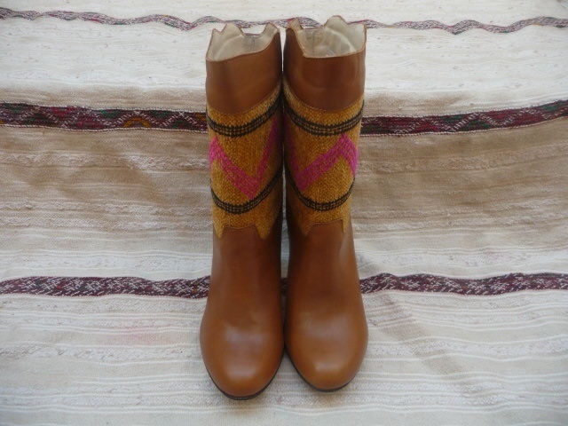 New Short Kilim Boots Size 40