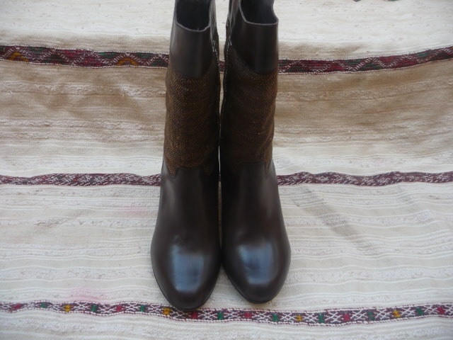 New Short Kilim Boots Size 40