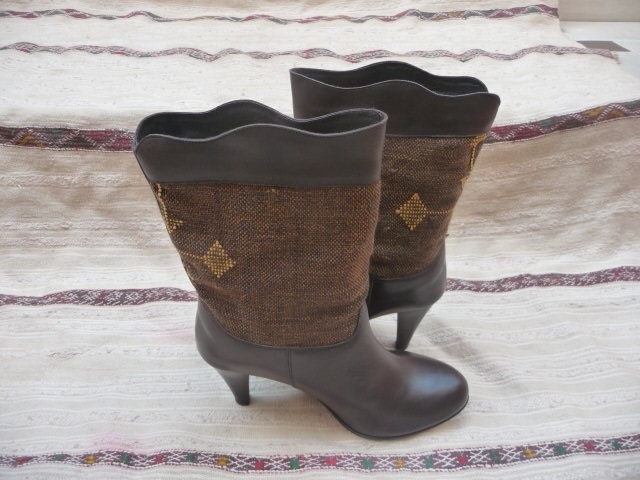 New Short Kilim Boots Size 40